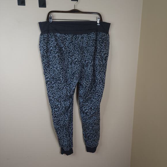 Old Navy Maternity Rollover-Waist Vintage Jogger Sweatpants in Gray Size L - Picture 5 of 10